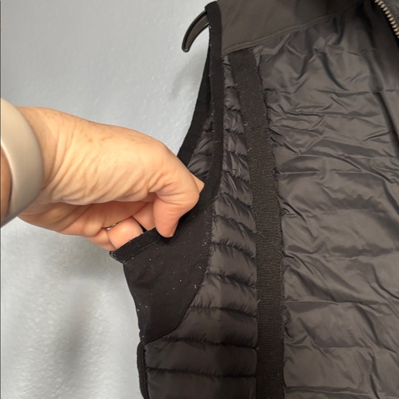 KUHL Born In The Mountains Silver Oak black hooded down vest. Pockets. Size sm - Picture 5 of 16